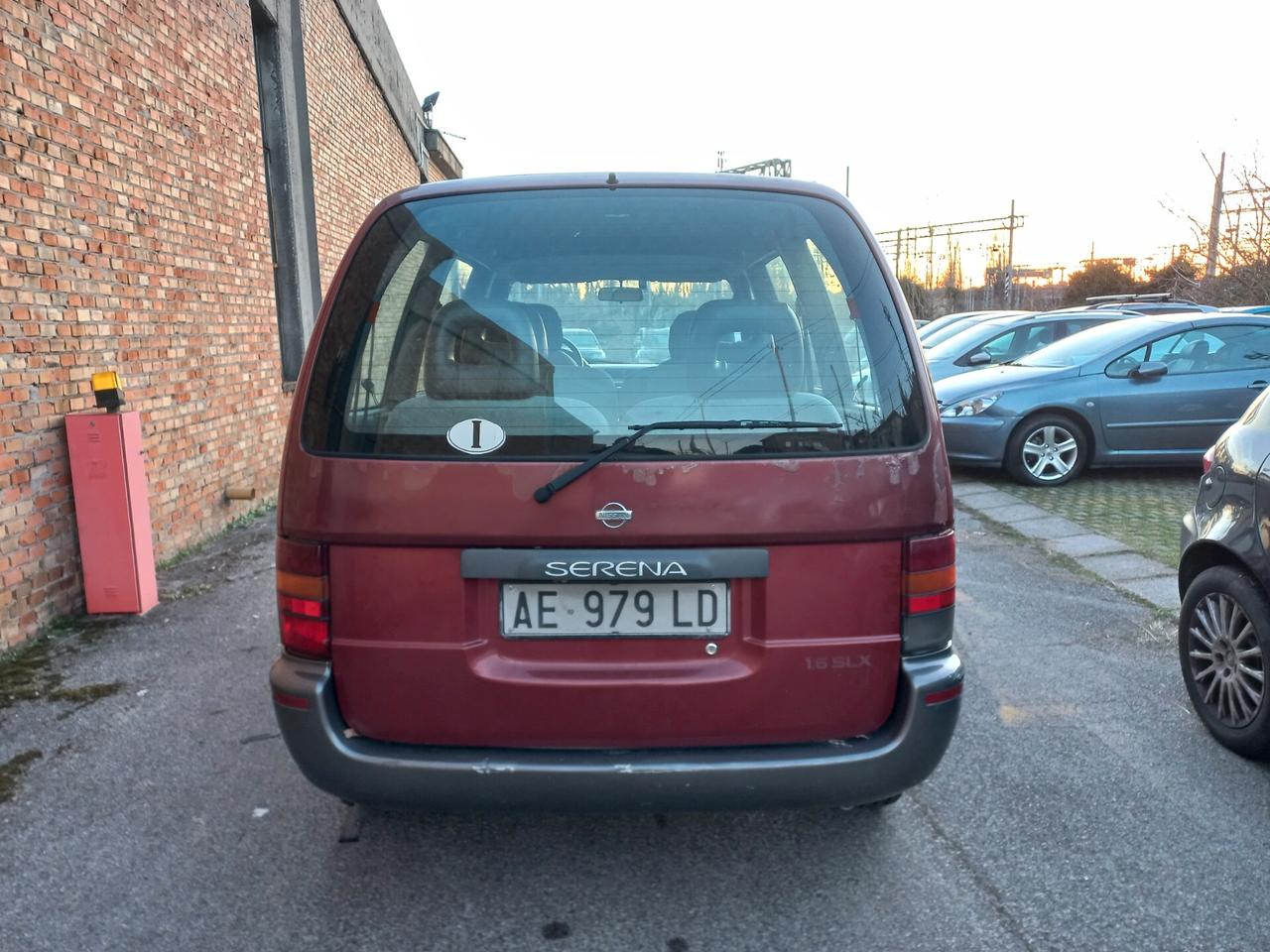 Nissan Serena 1.6i 16V cat 5 porte SLX