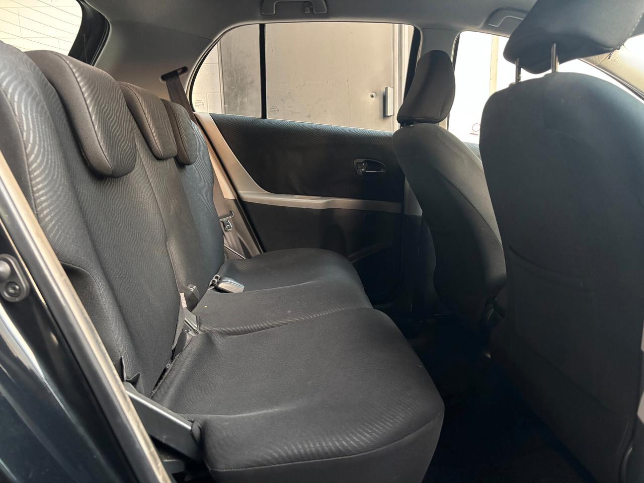 Toyota Yaris 1.0 5 porte Sol