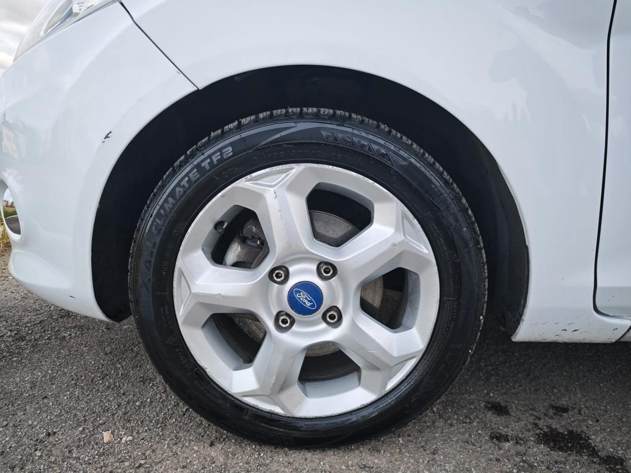 Ford Fiesta 1.4 5 porte Bz.- GPL Titanium