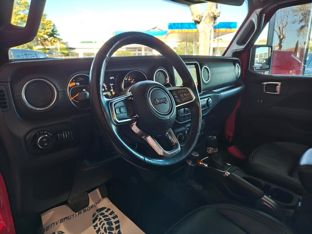 Jeep Wrangler 2.2 Mjt II Sahara 29.000 KM