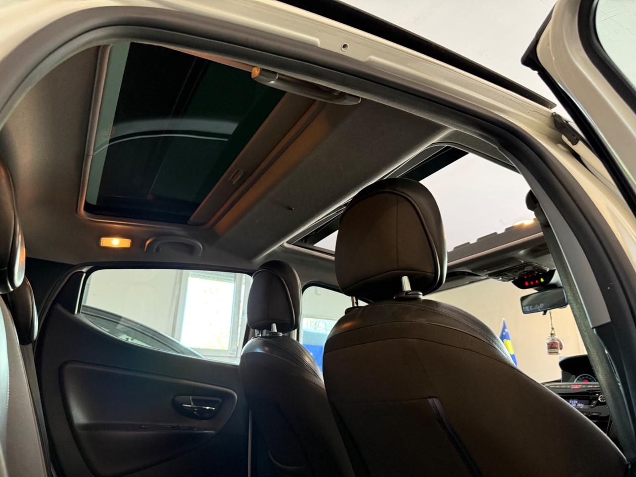 Lancia Ypsilon 0.9 BENZINA NEOPATENTATI