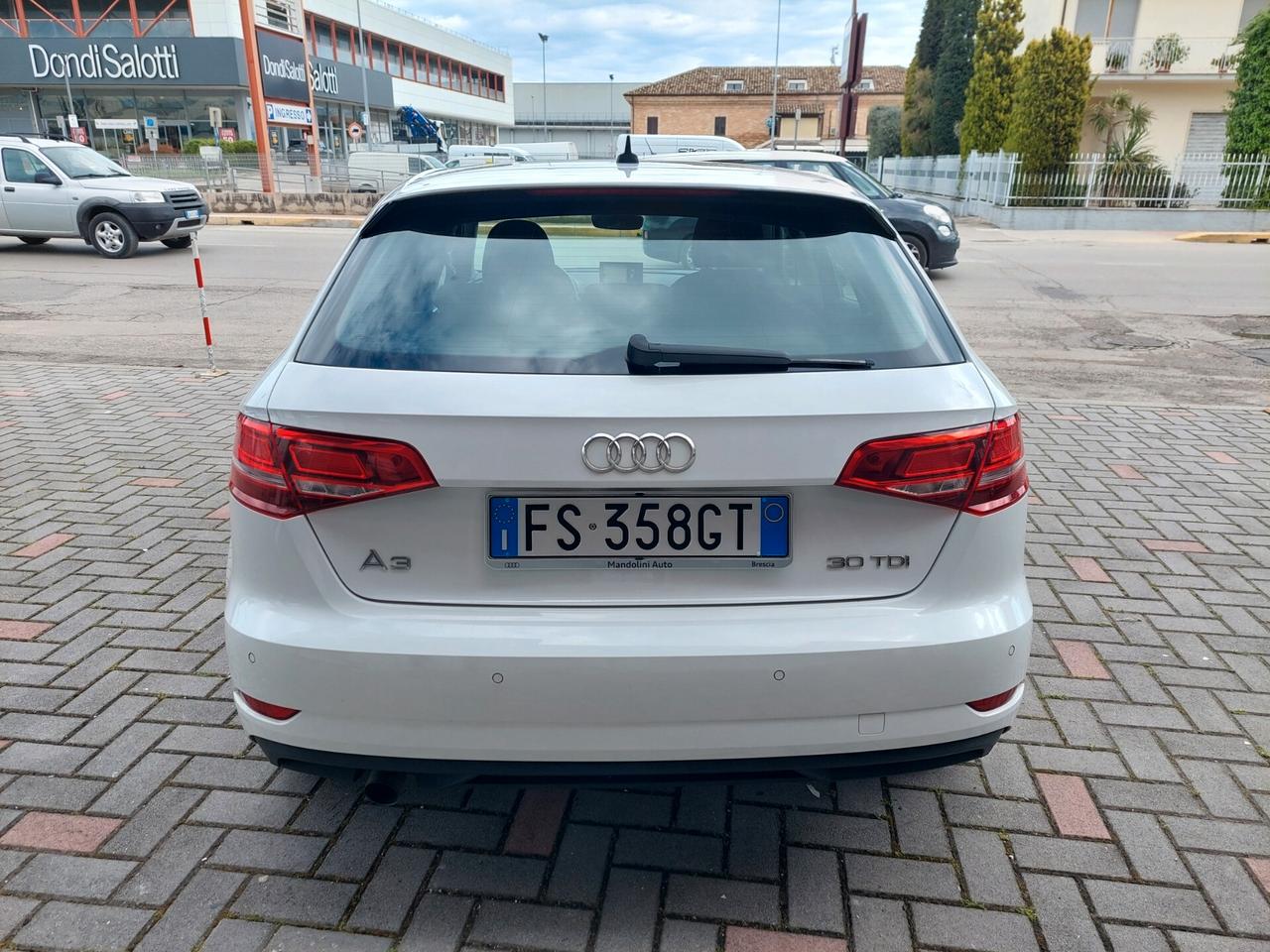 Audi A3 1.6 TDI 116CV NAVI LED CERCHIO 17