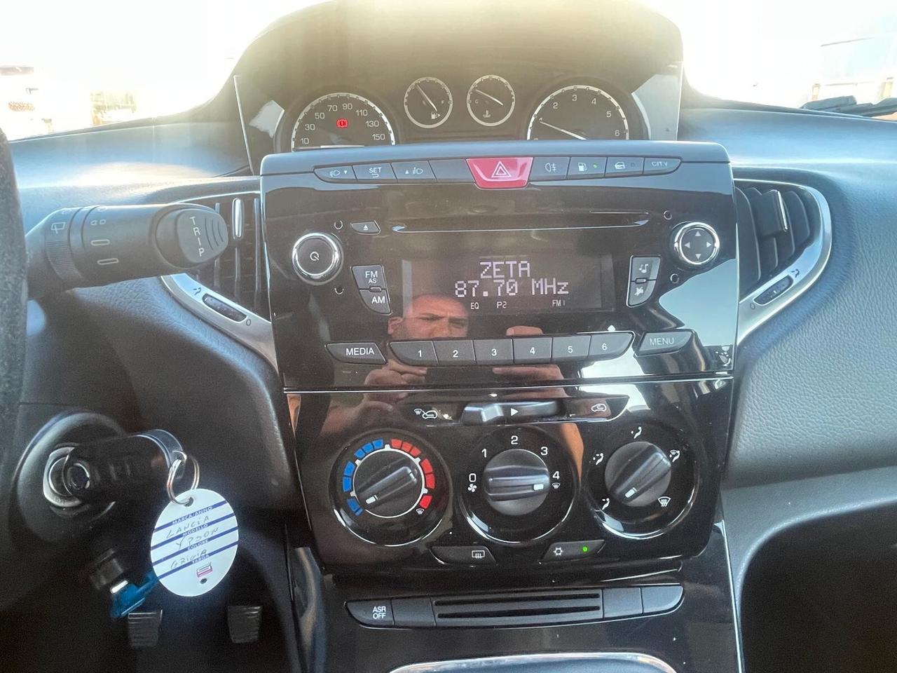 Lancia Ypsilon 0.9 TwinAir 85 CV 5 porte Metano Ecochic Gold