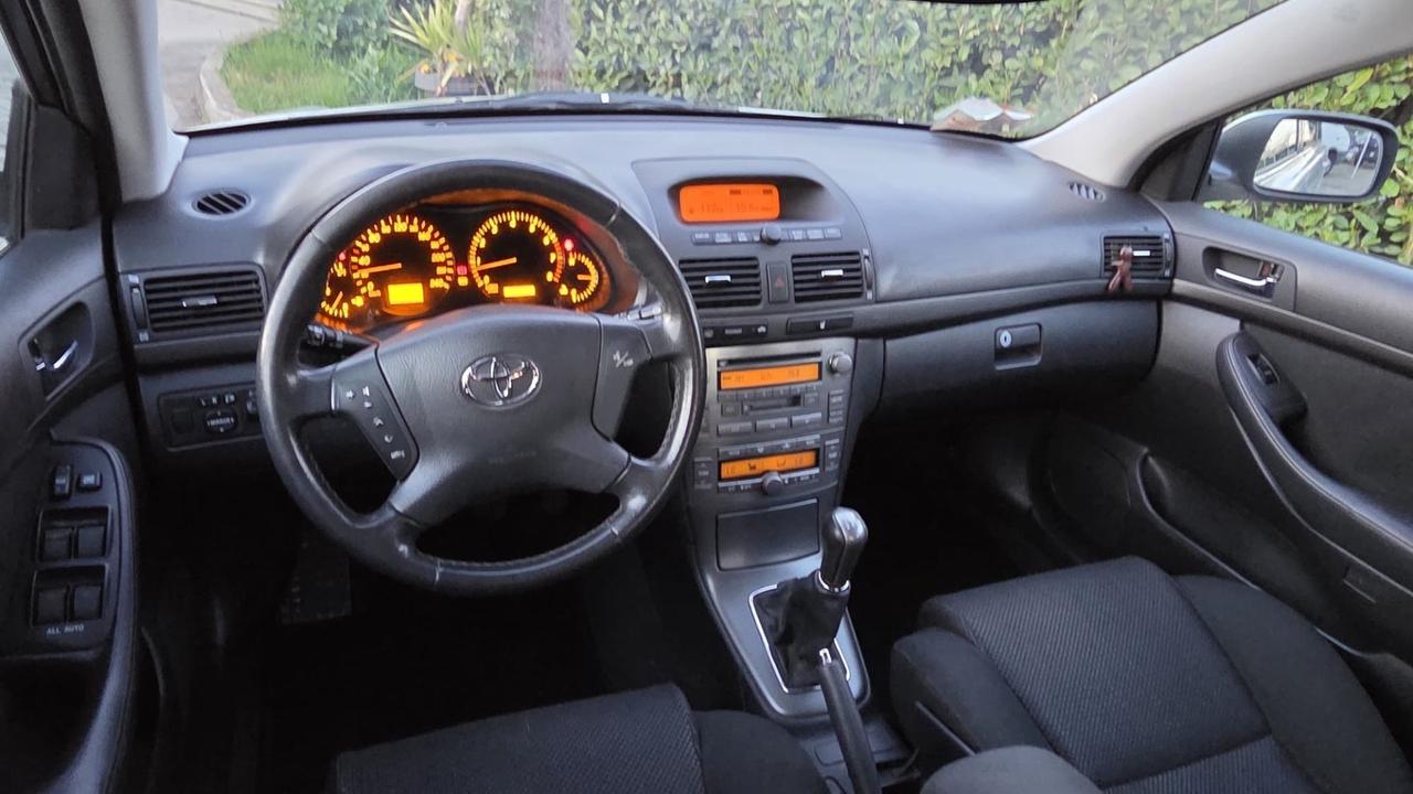 Toyota Avensis 1.8 16V 129CV PERFETTA