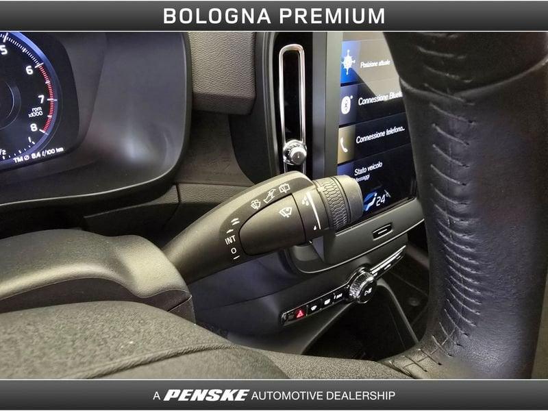 Volvo XC40 T2 Geartronic Momentum Core N1 - AUTOCARRO