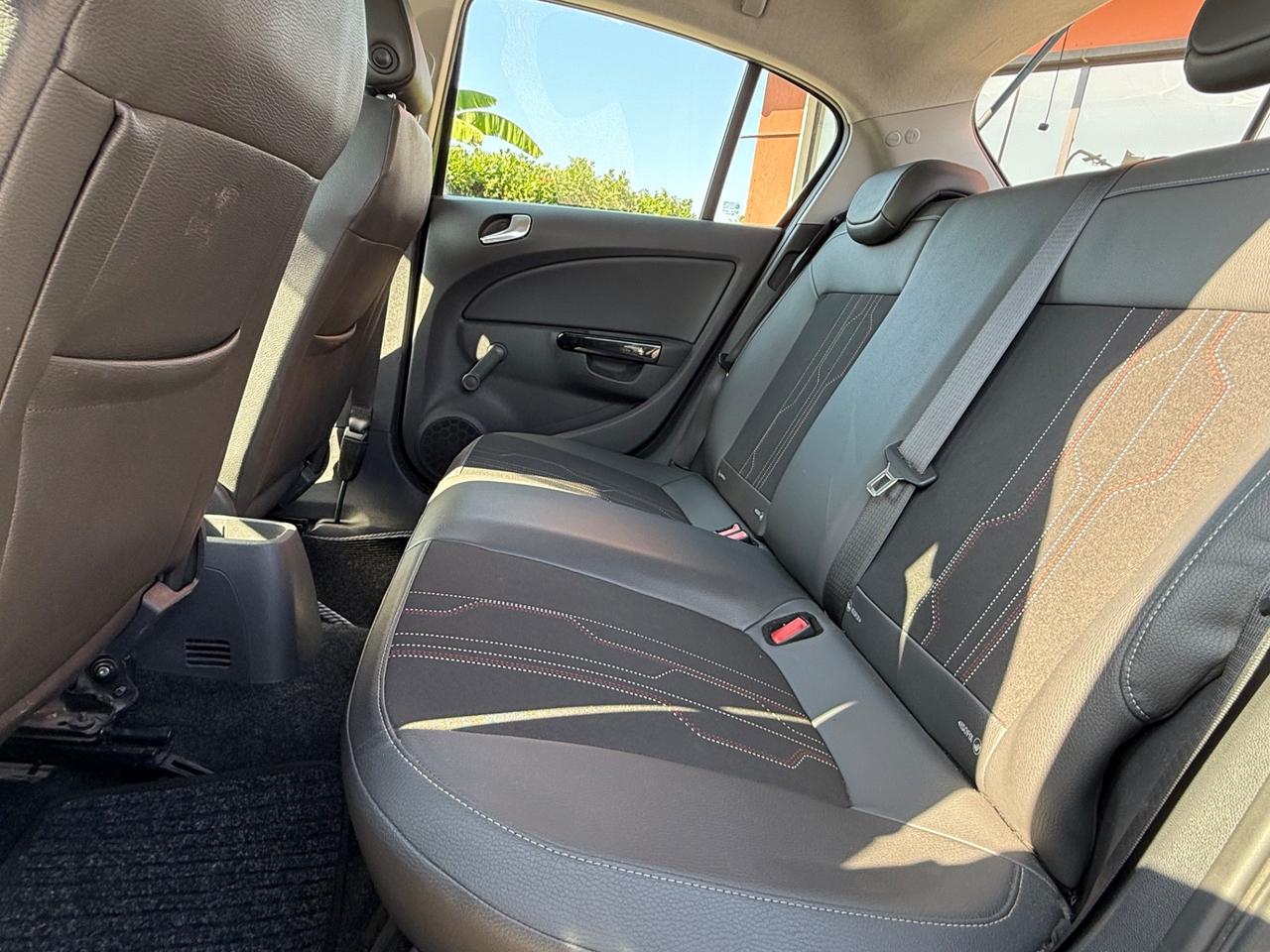 Opel Corsa 1.2 5 porte Sport