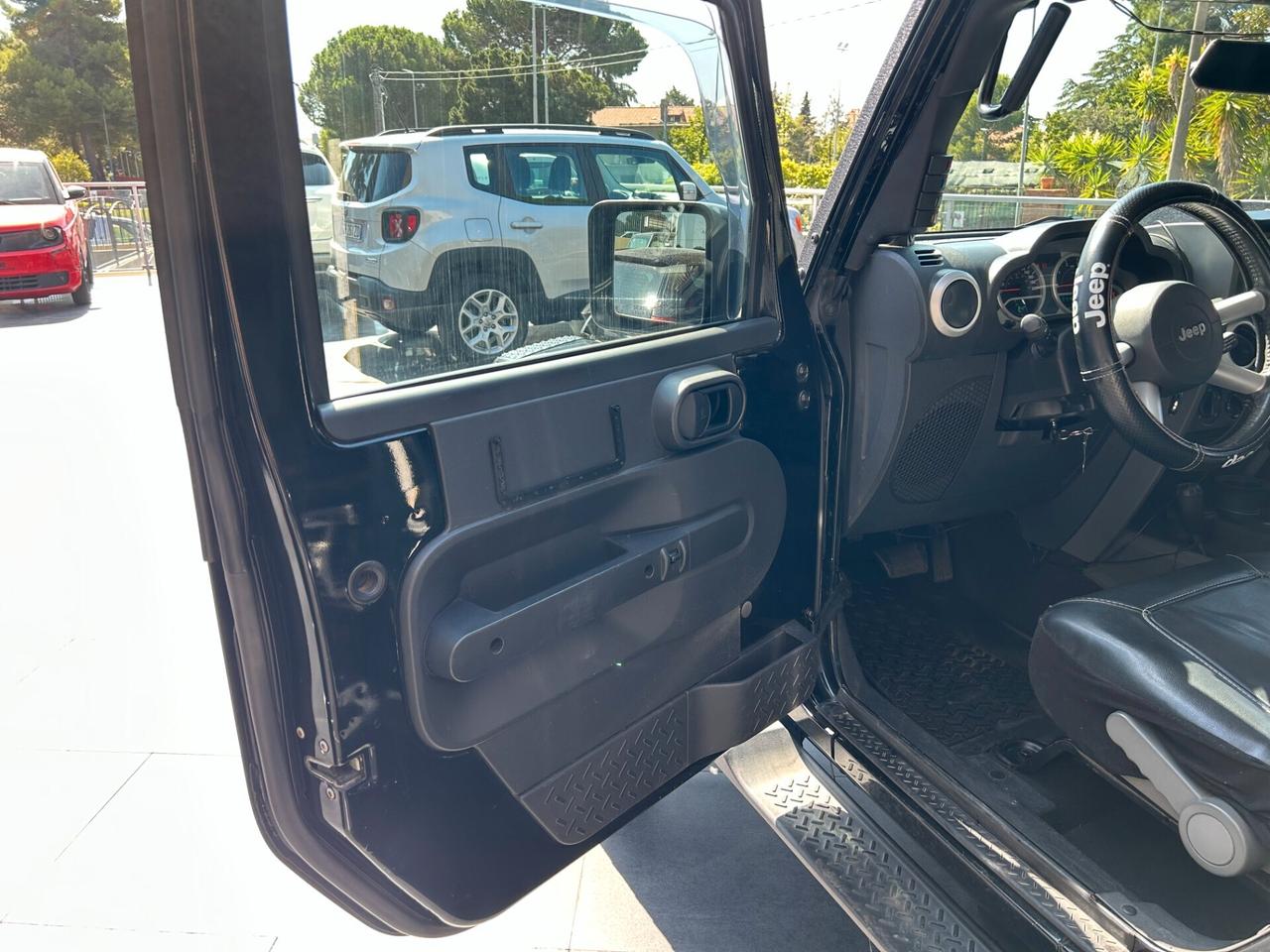 Jeep Wrangler Unlimited 2.8 CRD DPF Sahara Auto