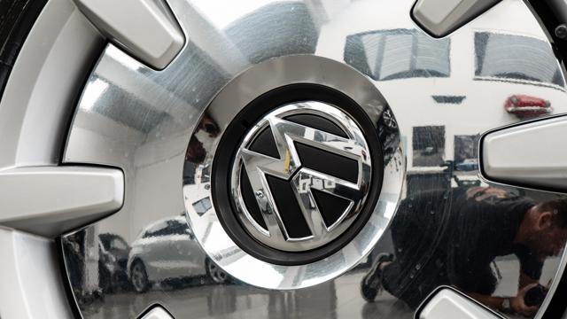 VOLKSWAGEN Maggiolino Cabrio 1.6 TDI DSG 70S EDITION