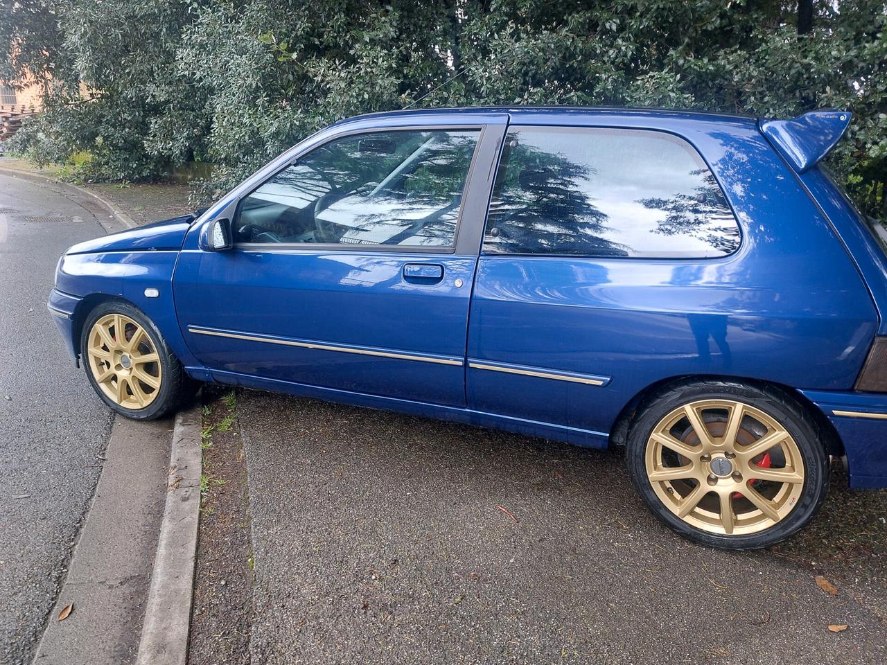 Renault Clio 1800 16 V Asi