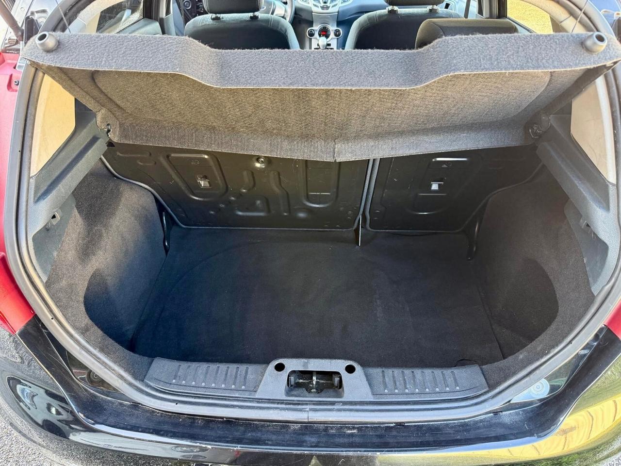 Ford Fiesta Diesel 1.4 TDCi Neopatentati UNIPRO