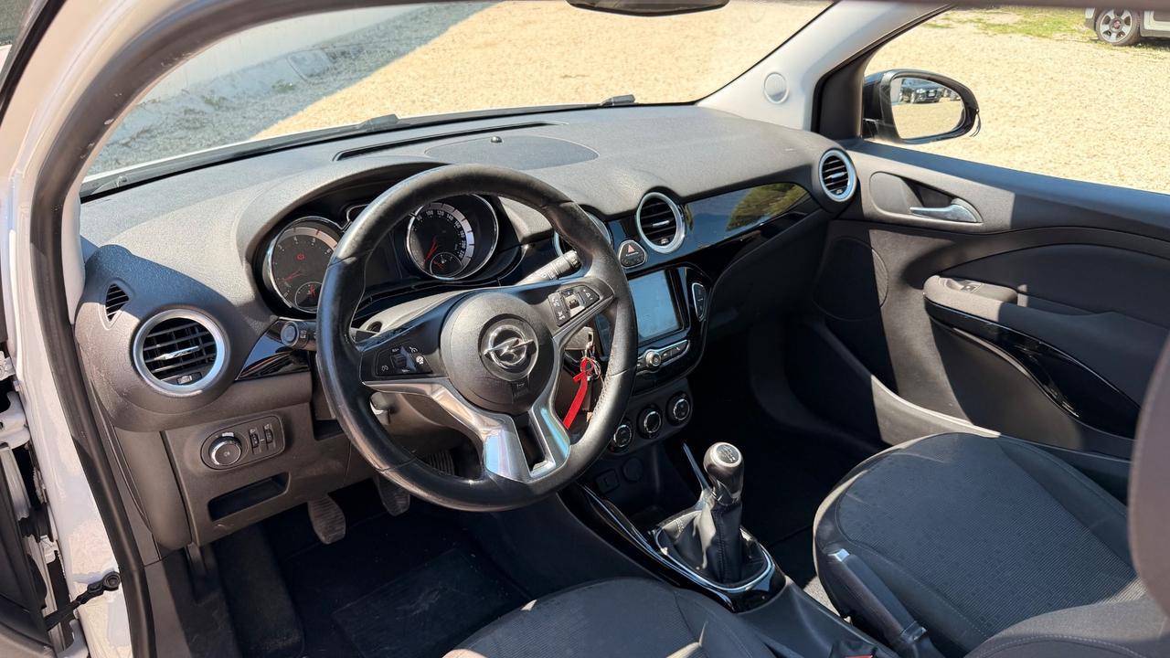 Opel Adam 1.2 70 CV Glam