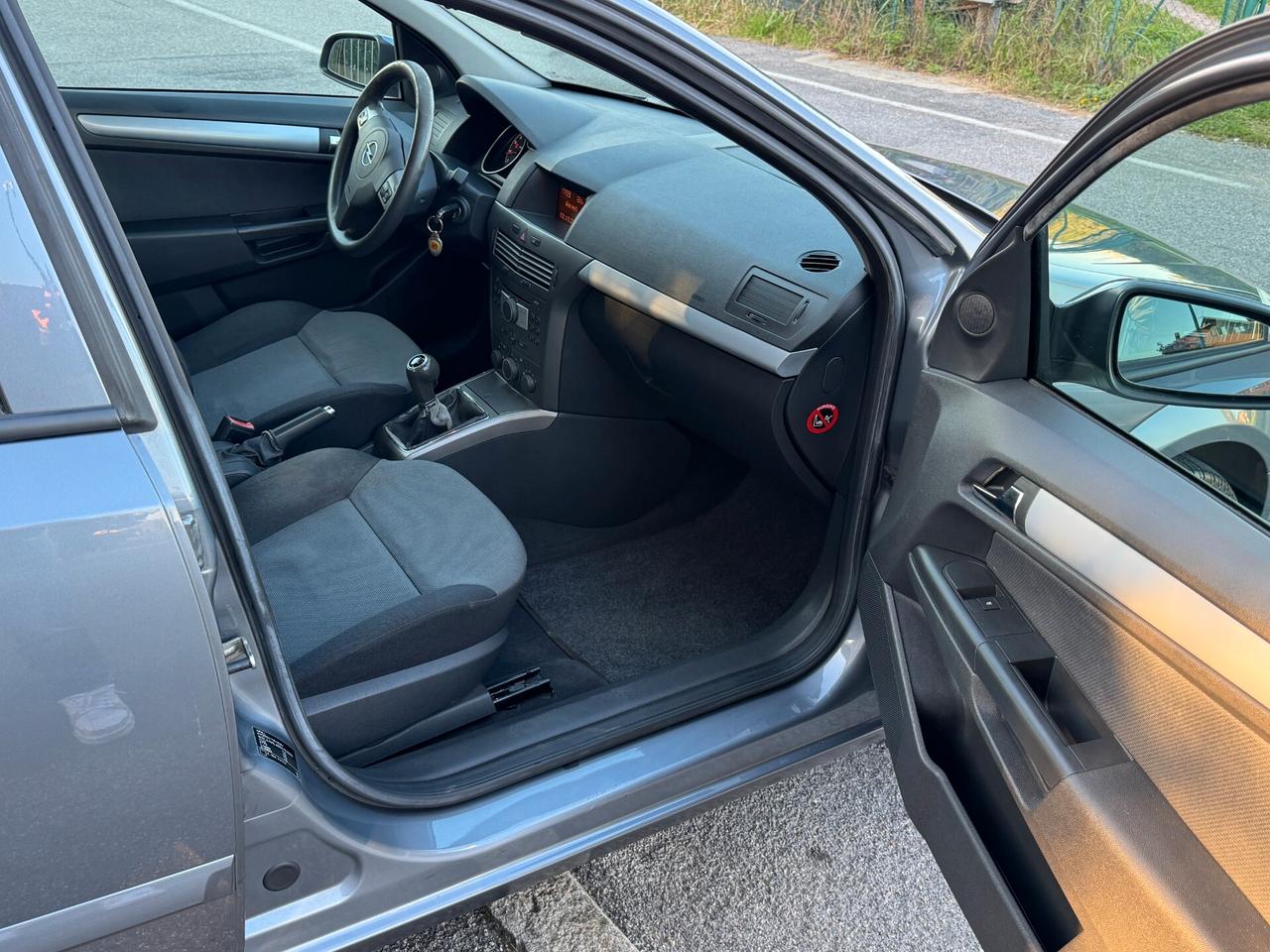 Opel Astra 1.4 16V Twinport 5 porte Enjoy