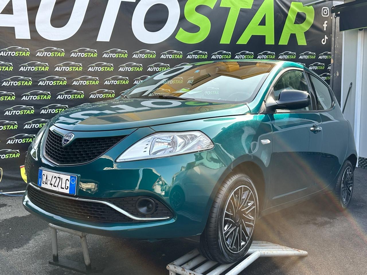 Lancia Ypsilon 1.2 69 CV 5 porte Platinum 2020
