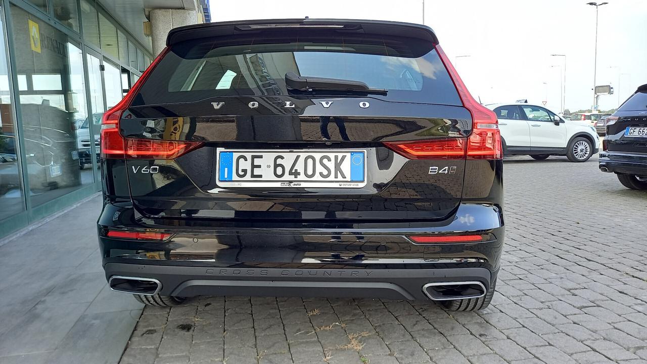 Volvo V60 Cross Country V60 Cross Country B4 (d) AWD Geartronic Business Pro