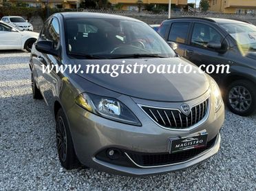 Lancia Ypsilon GOLD 2023 1.0 Hybrid 70 CV 5 porte