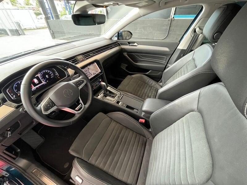 Volkswagen Passat Variant 2.0 TDI Executive 4Motion 200 CV DSG