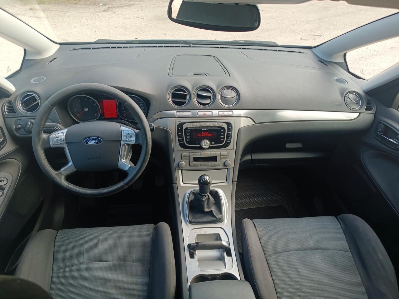 Ford S-Max 2.0 145CV Titanium pochi km