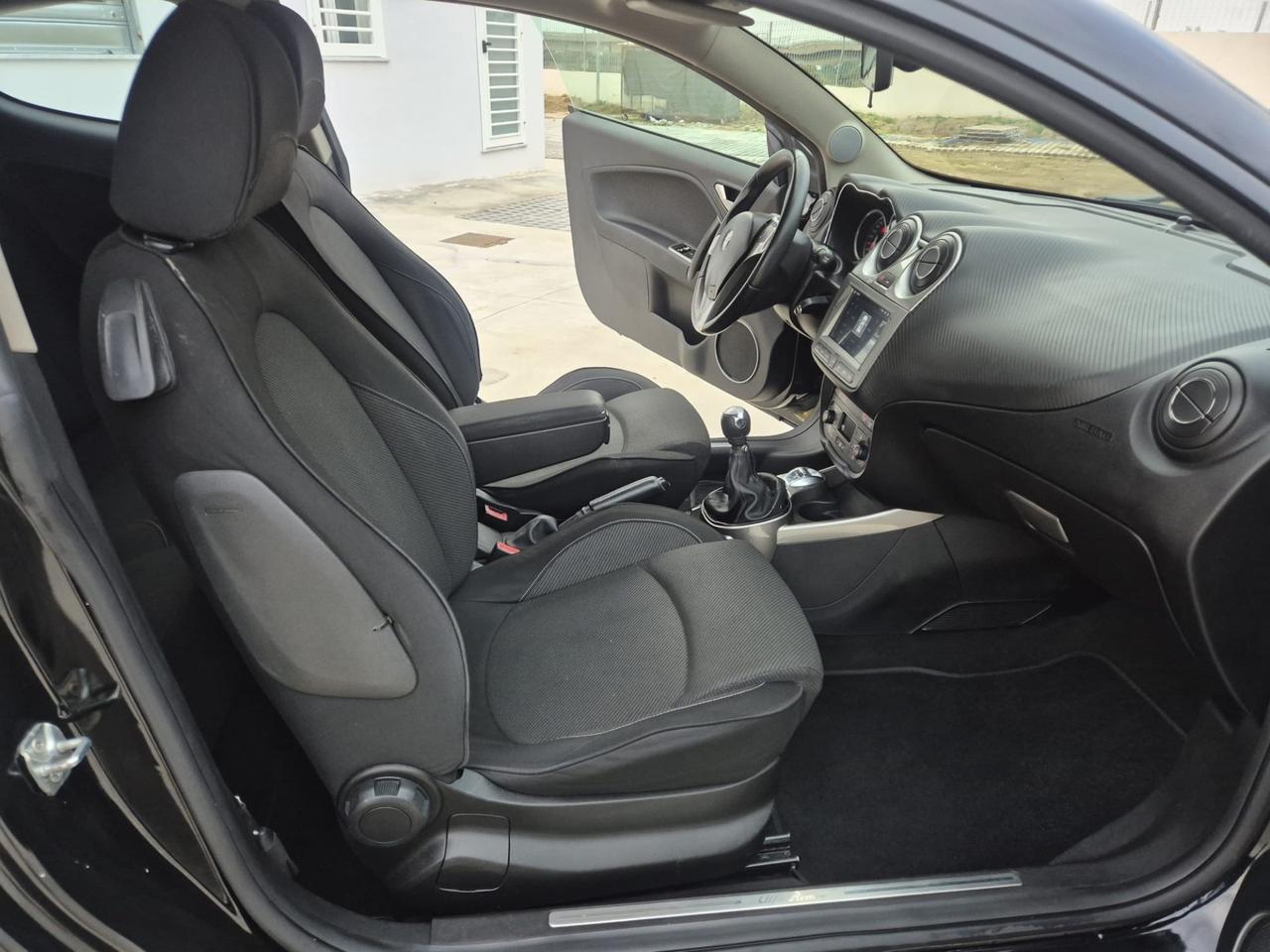 Alfa Romeo MiTo 1.4 105 CV M.air S&S Distinctive Sport Pack