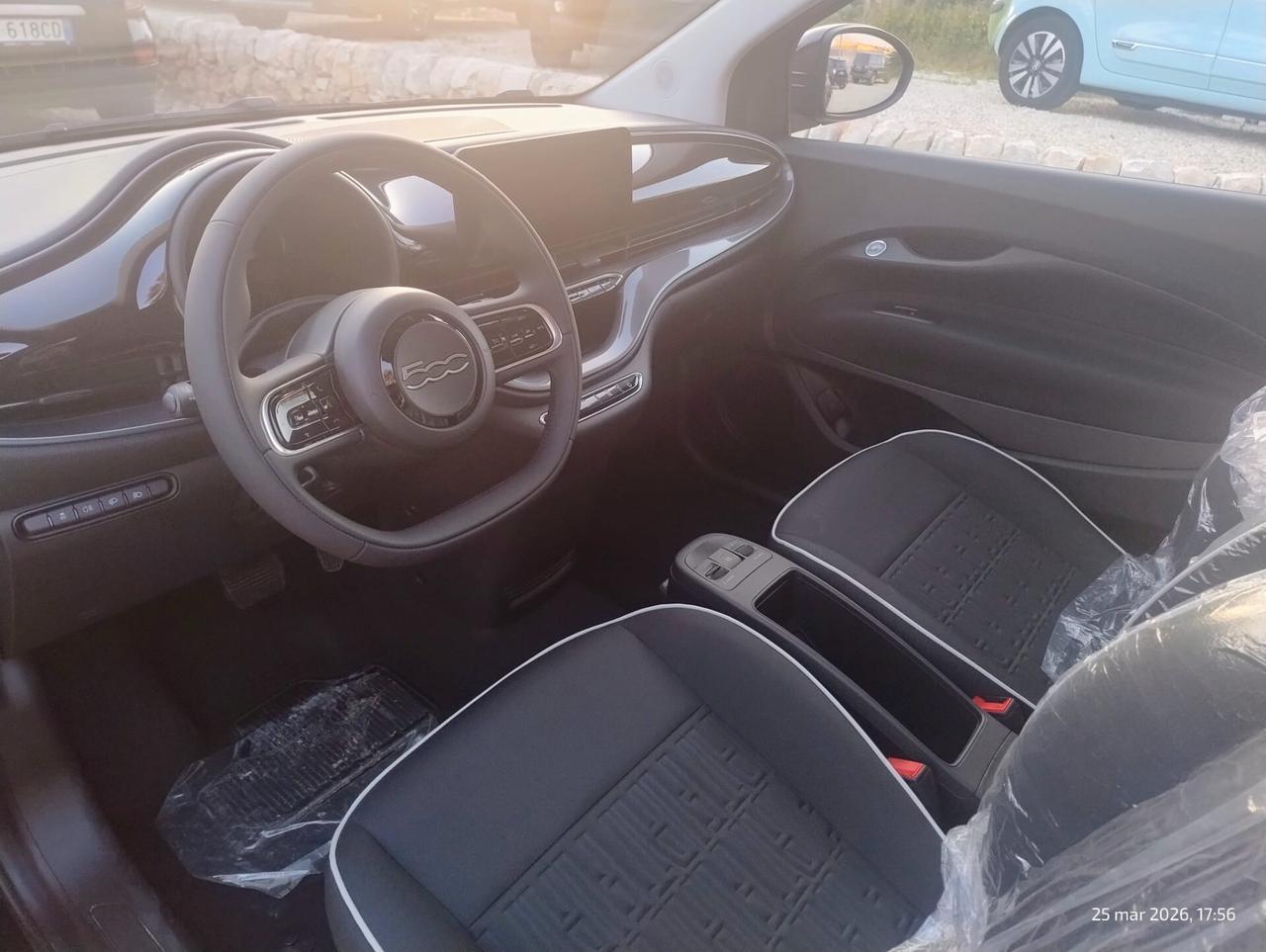 Fiat 500 500e Berlina 42 kWh Entry+Pack Tech