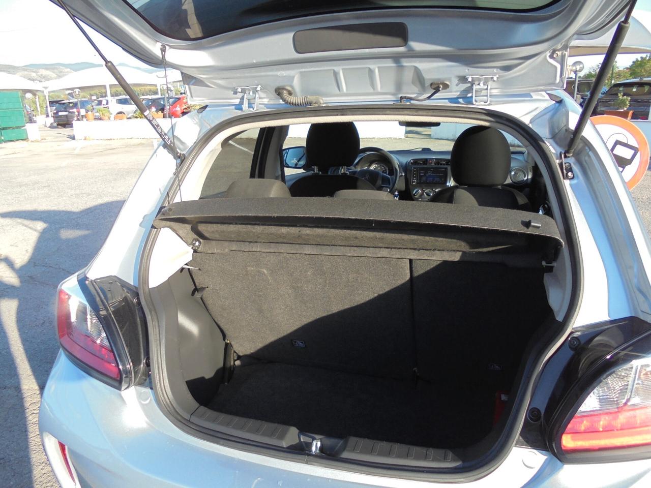 Mitsubishi Space Star 1.2 Intense SDA