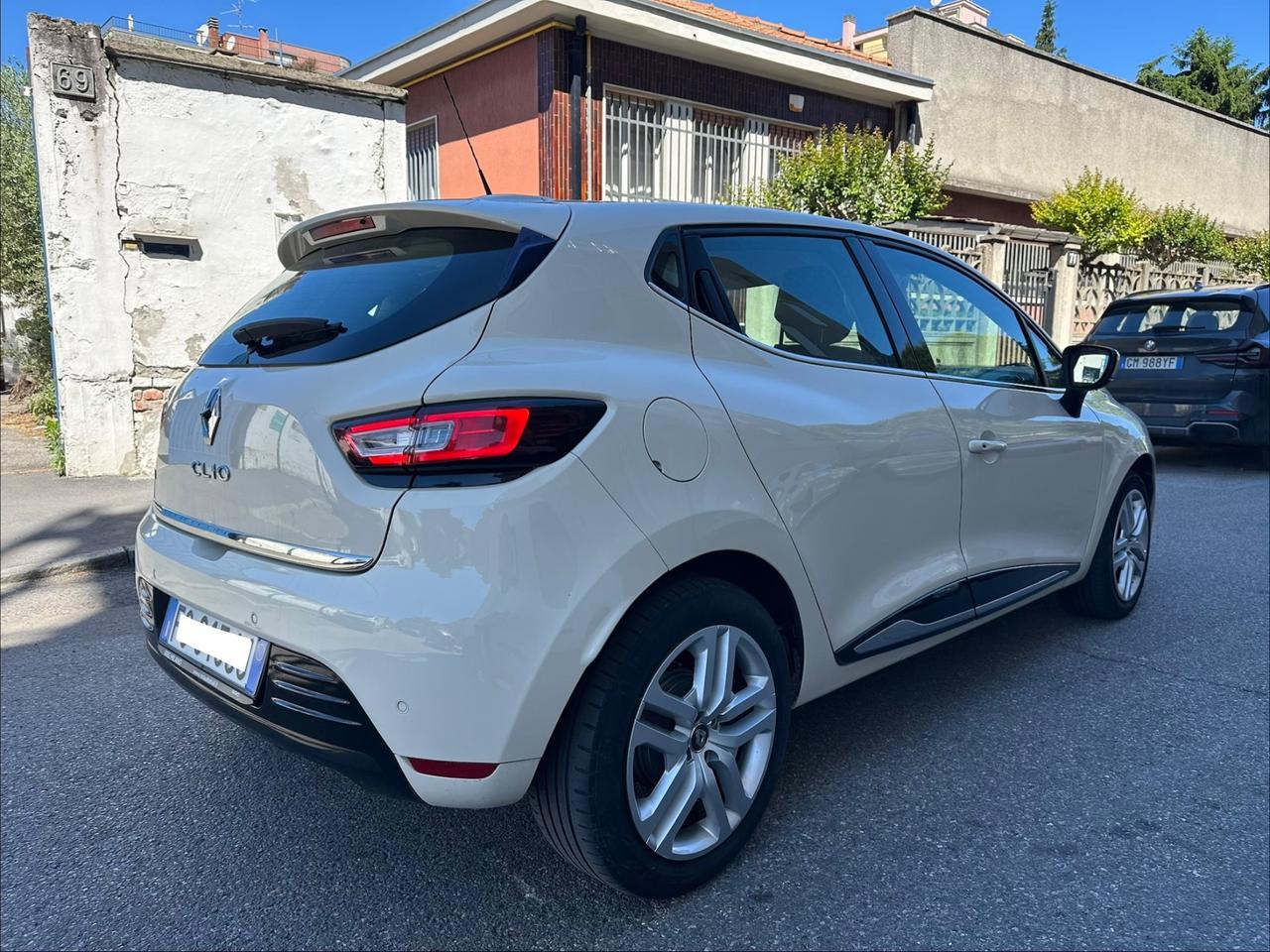 Renault Clio TCe 12V 90CV Start&Stop 5 porte Energy Duel2