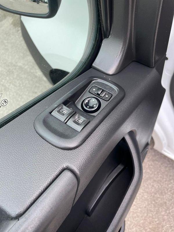 Renault Master T35 2.3 dci 135cv L3H2 Ice RENAULT - T35 2.3 DCI