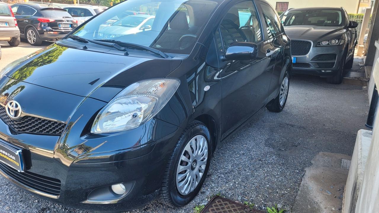 Toyota Yaris 1.4 D-4D DPF 3 porte Sol