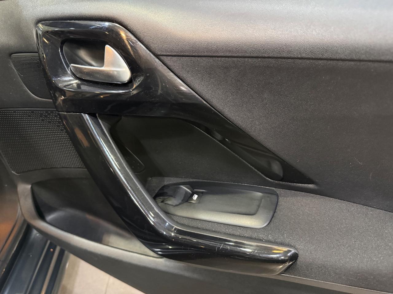 Peugeot 208 1.2 Access 82cv DISTRIBUZIONE FATTA !!