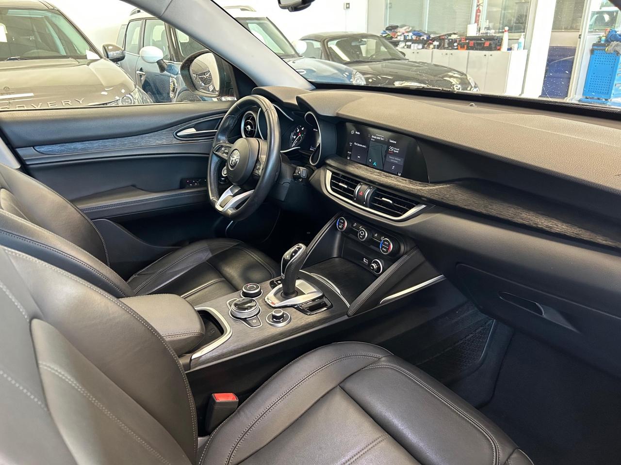 Alfa Romeo Stelvio 2.2 Turbodiesel 160 CV AT8 RWD Business