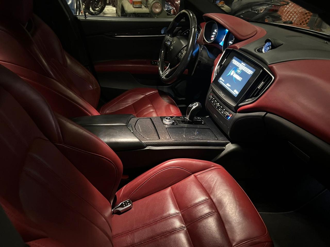 Maserati Ghibli V6 Diesel 275 CV Granlusso - black edition - tetto- Restyling