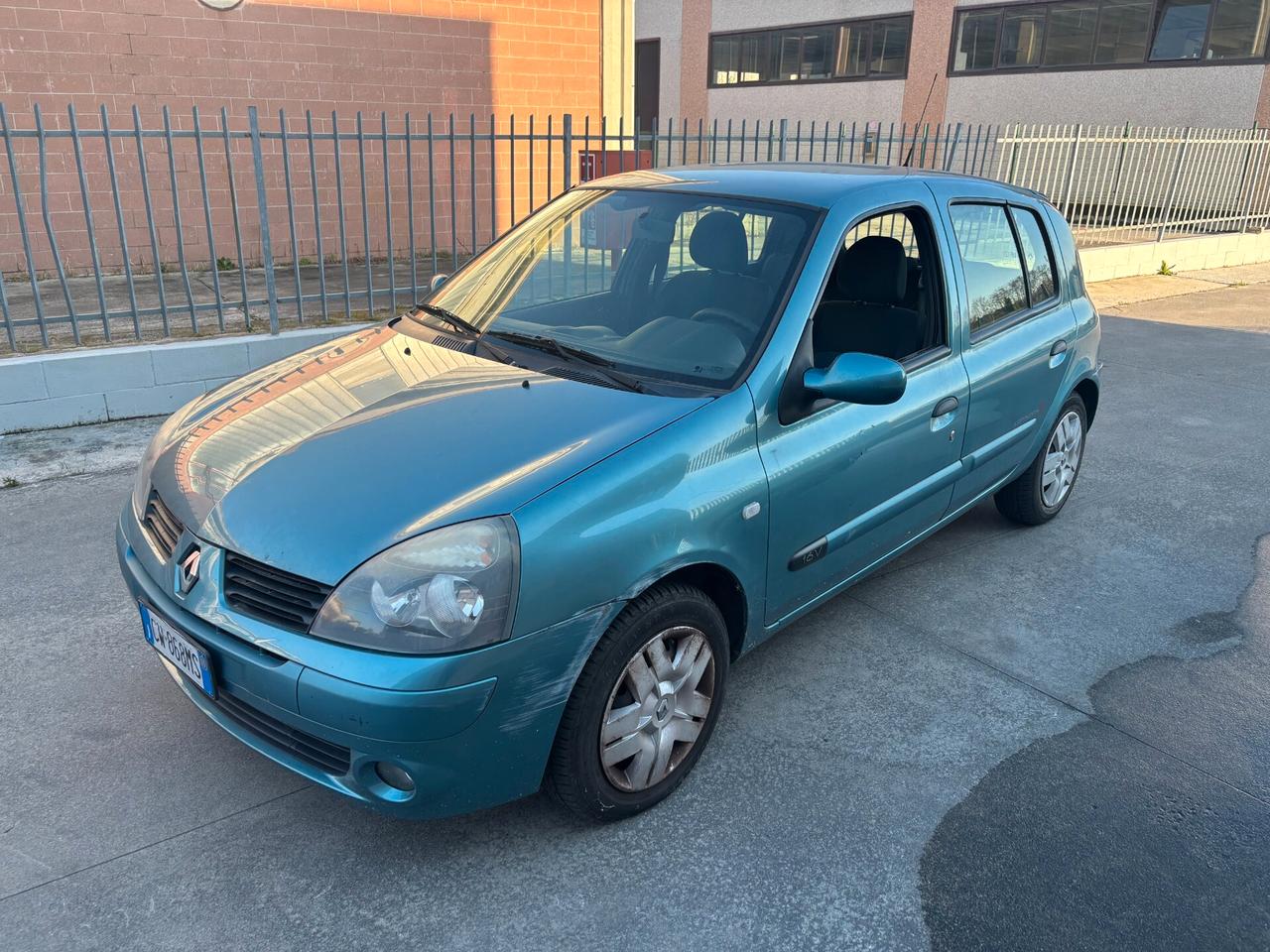 Renault Clio 1.2 cat 5 porte Confort Authentique