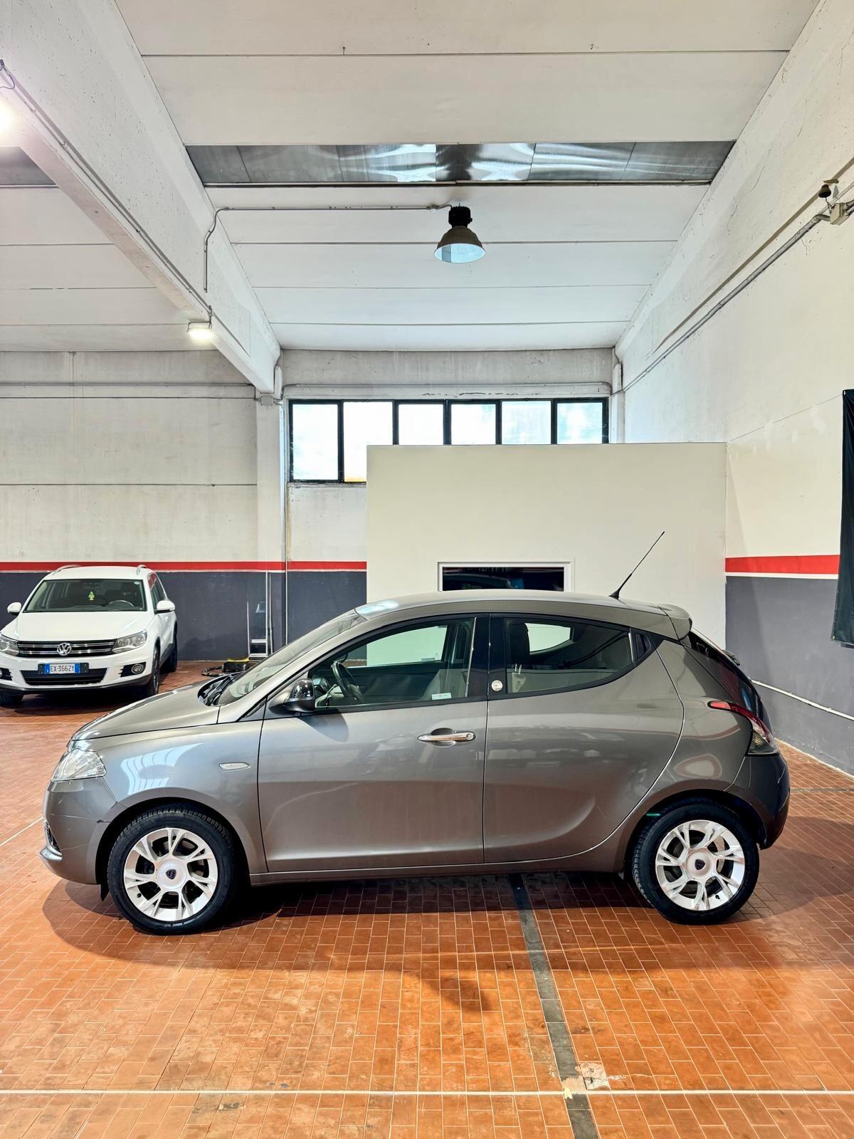 Lancia Ypsilon 1.2 69 CV 5 porte GPL Ecochic Gold