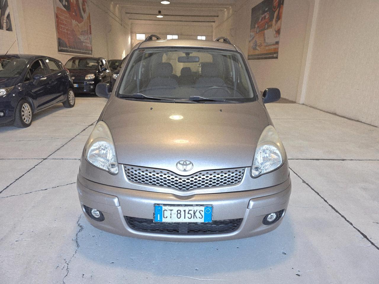 Toyota Yaris verso 1.3i 16V cat 5 porte Verso