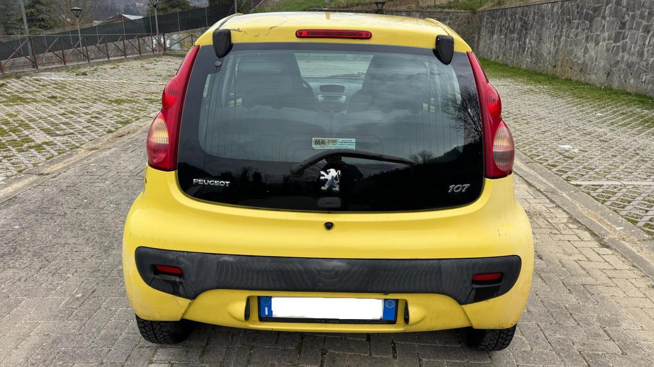 Peugeot 107 5 Porte 107 5p 1.0 12v Sweet Years ok neopatentati