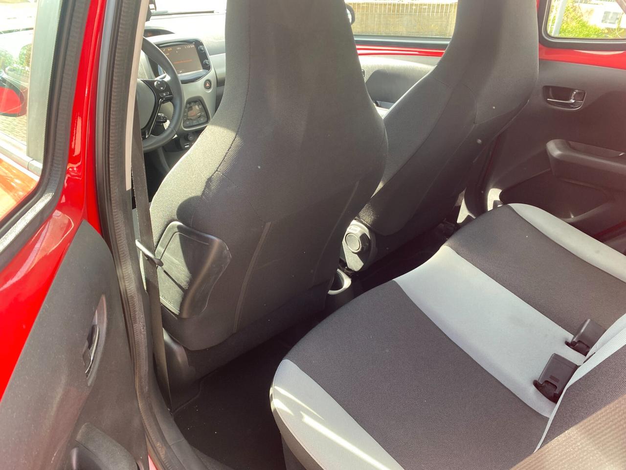 TOYOTA - Aygo - 1.0 VVT-i 69 CV x-play - UNIPRO. -