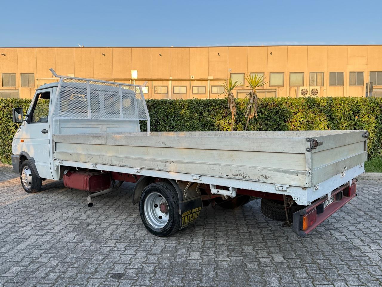 IVECO DAILY 35-8 2.5 DIESEL 70.000KM