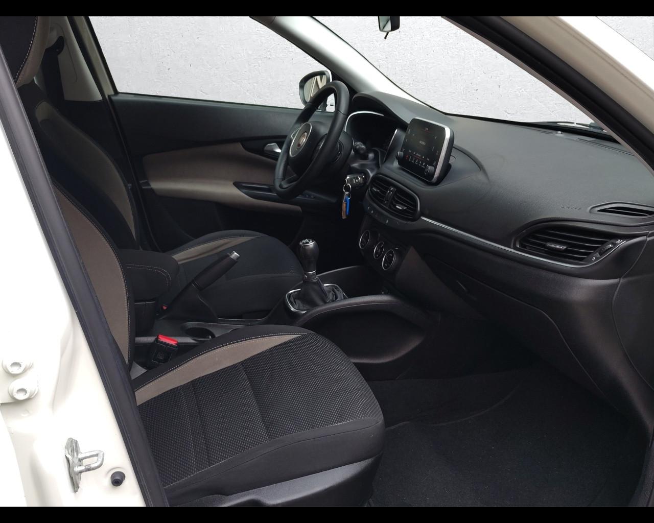 FIAT Tipo (2015-->) - Tipo 1.3 Mjt S&S 5 porte Lounge