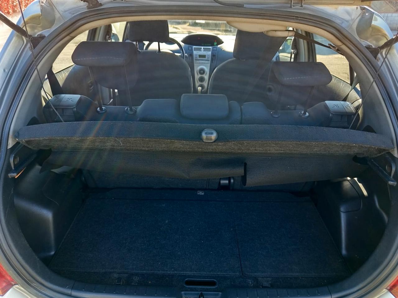 Toyota Yaris 1.0 5 porte Sol