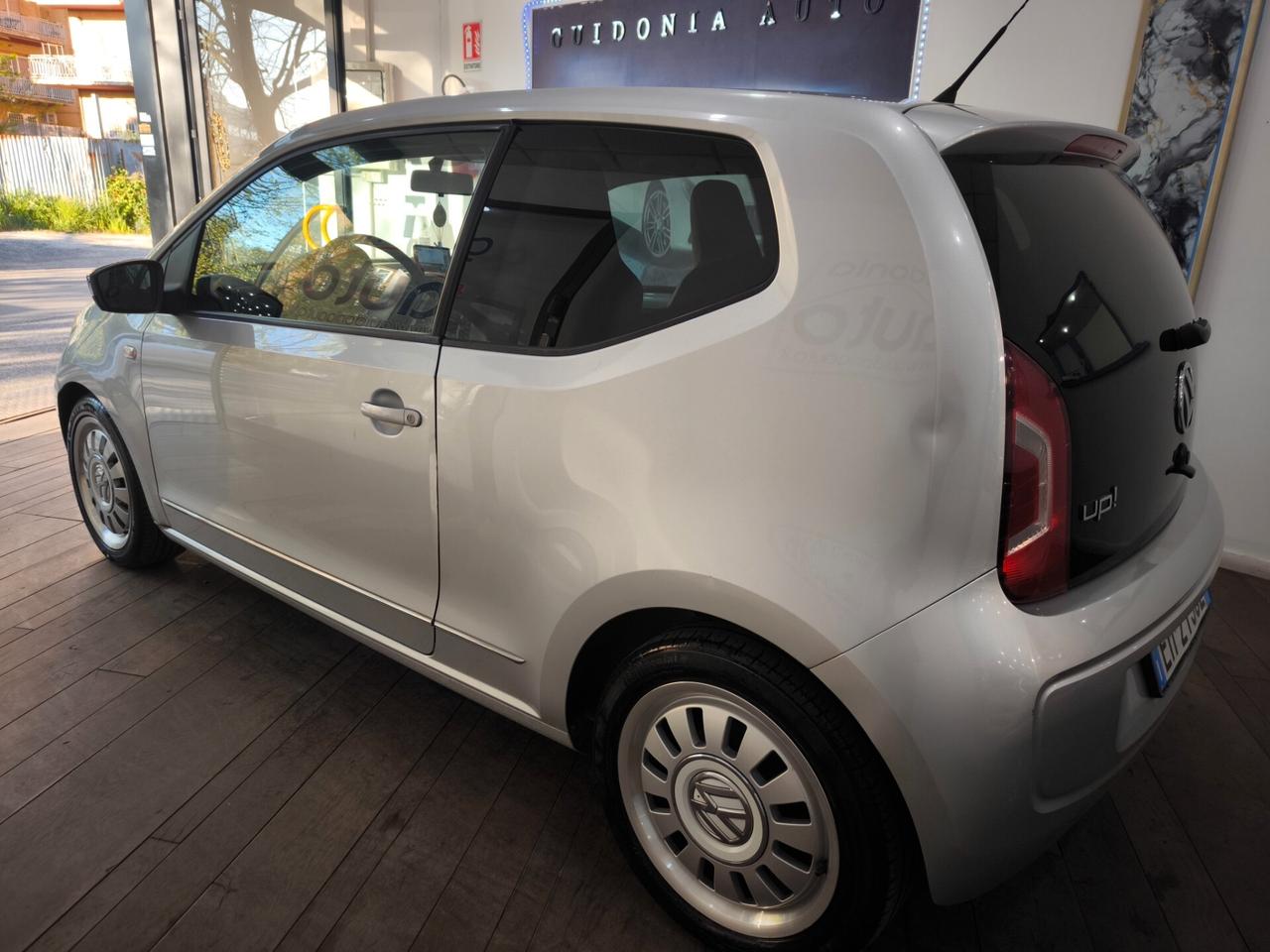 Volkswagen up! 1.0 75 CV 3p. high