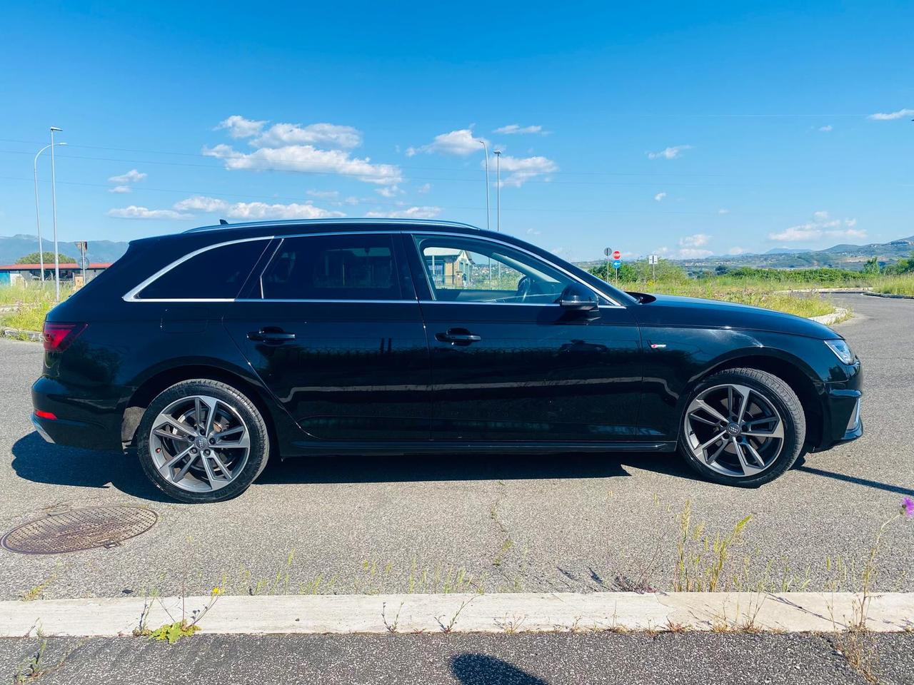 Audi A4 Avant 40 TFSI S tronic line edition