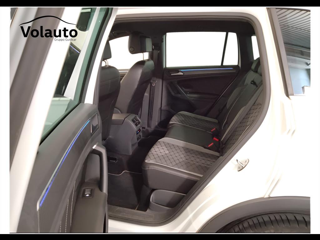 VOLKSWAGEN Tiguan II 2021 - Tiguan 1.5 tsi R-Line 150cv dsg