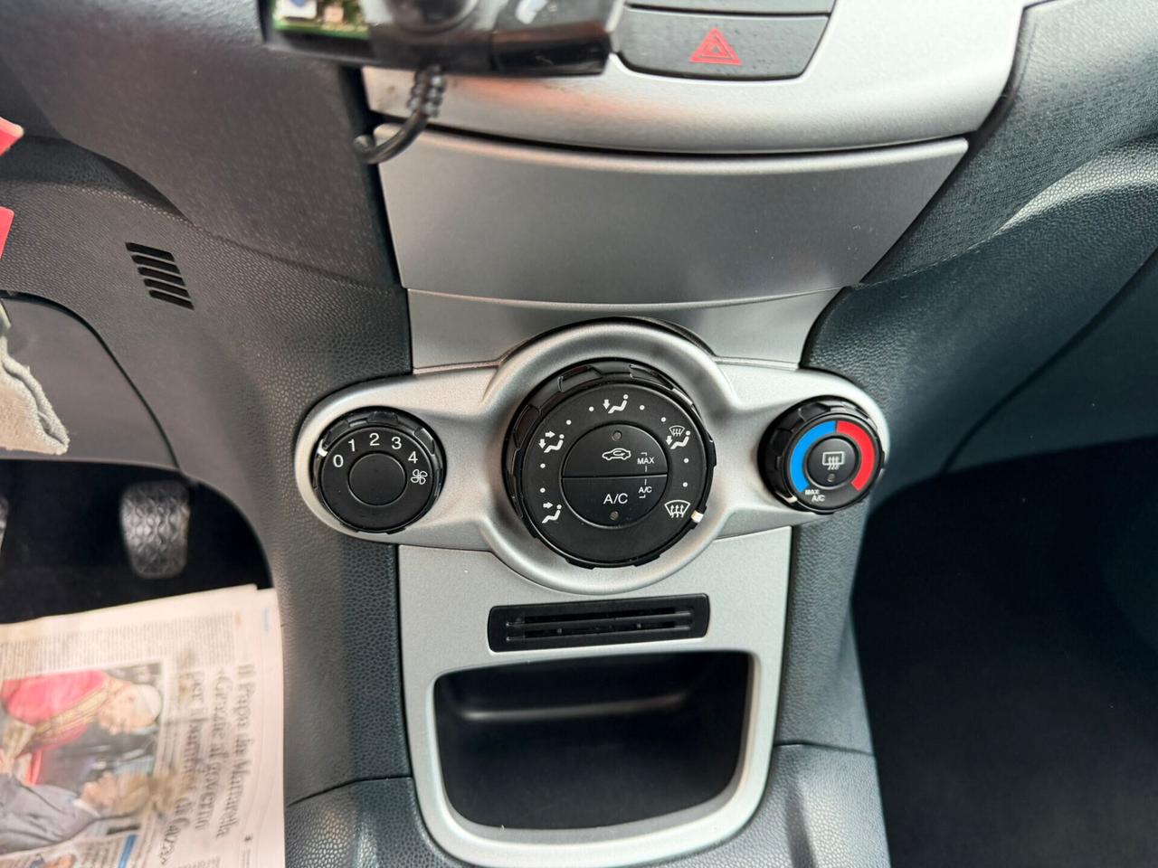 Ford Fiesta 1.4 TDCi DIESEL 70CV 5 porte - Anno 11/2012 - NEOPATENTATO