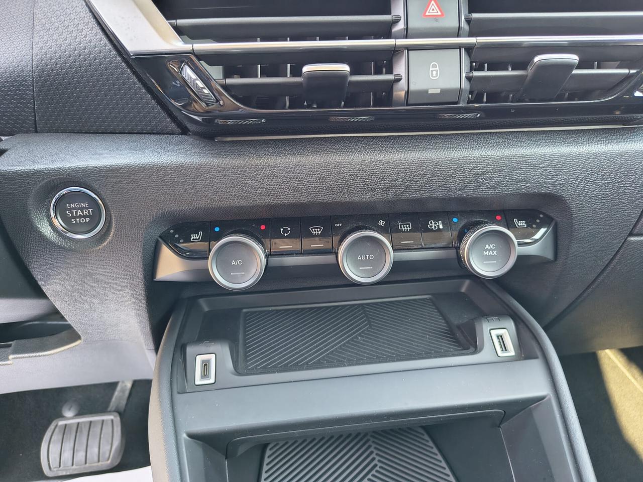 Citroen C4 1.5 BlueHDi 130cv *CAMBIO AUTOMATICO* EAT8 Shine