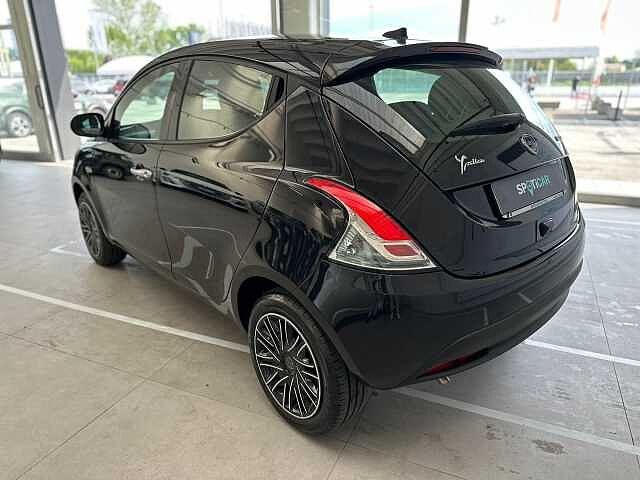 Lancia Ypsilon 1.0 FireFly 5 porte S&S Hybrid Ecochic