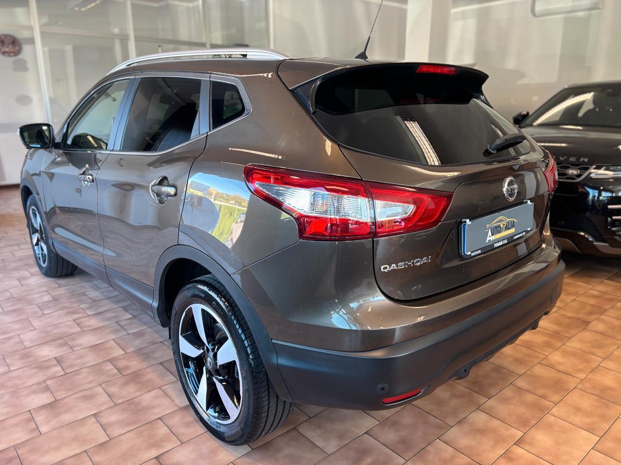 Nissan Qashqai 1.5 dci Tekna 110cv E6*NEOPATENTATI