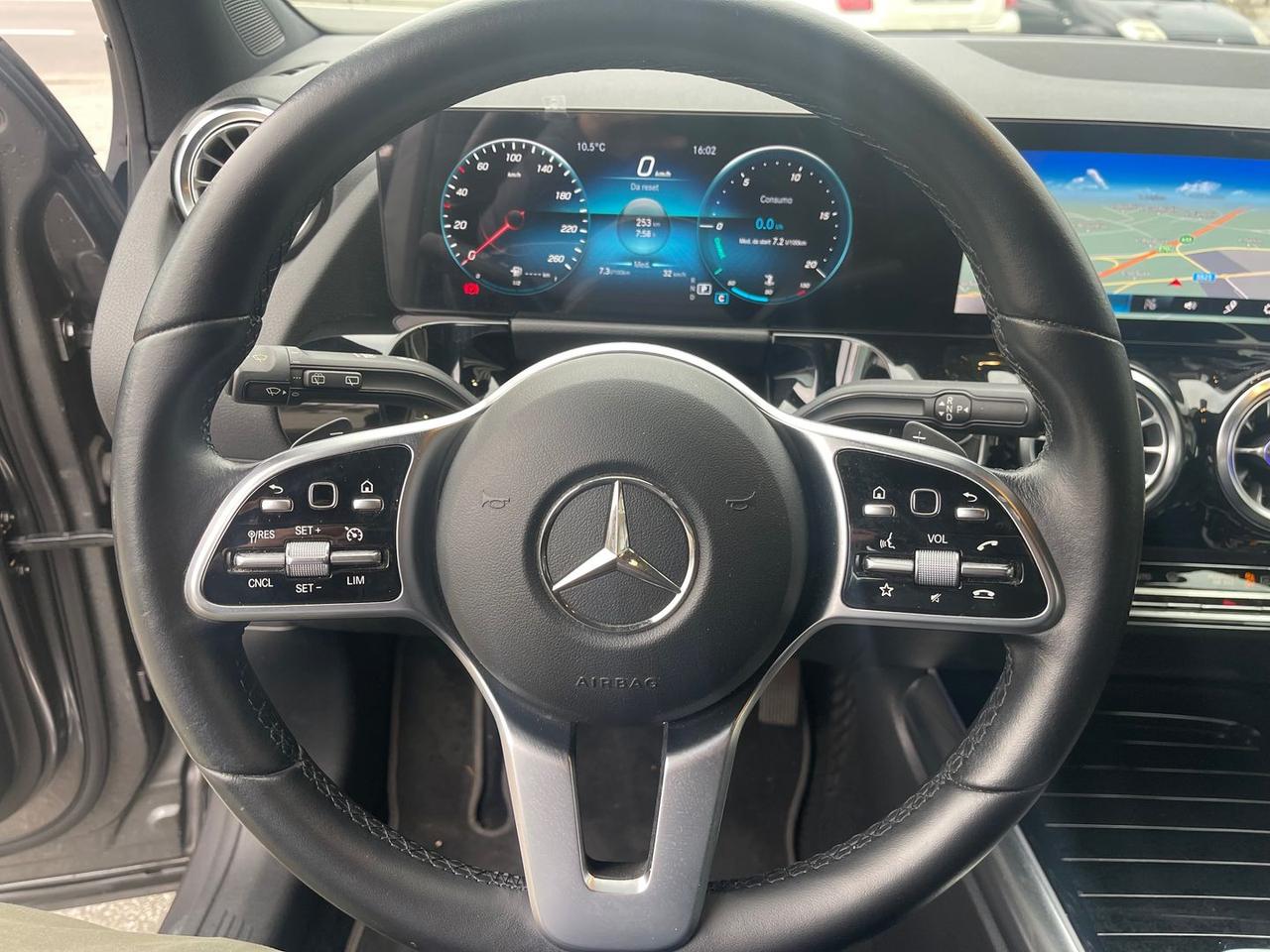 Mercedes-Benz GLA 200 D Sport Plus 4matic