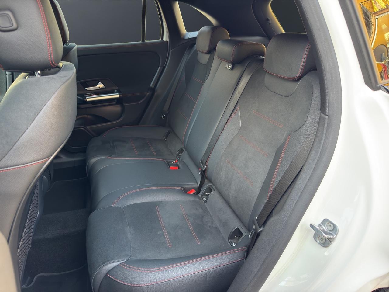 MERCEDES-BENZ GLA 180 d AUTOMATIC. PREMIUM AMG -MY23