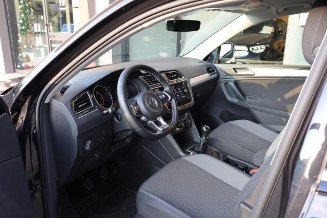 VOLKSWAGEN Tiguan 2.0 TDI Sport R-LINE 19" Full LED ACC Radar