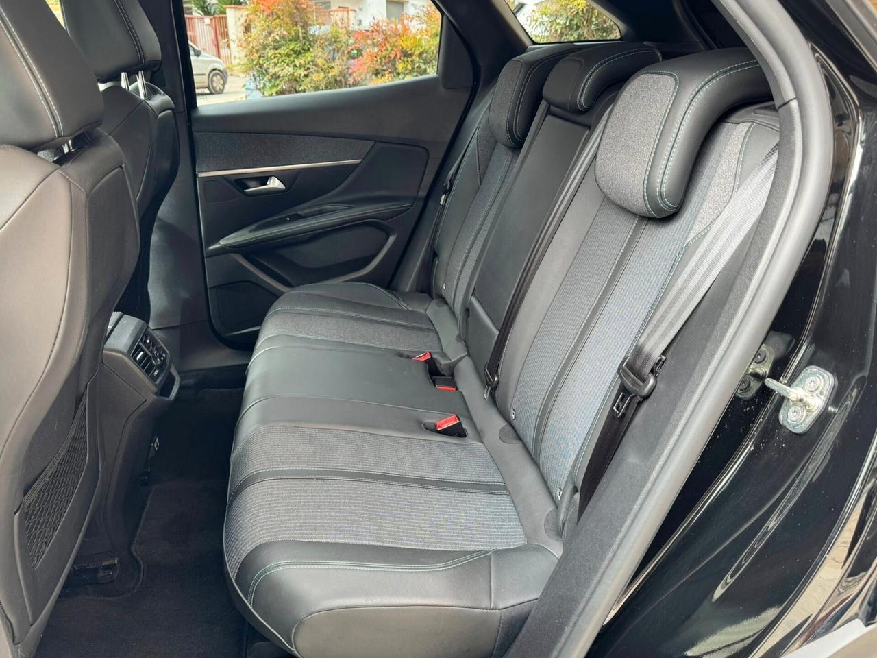 PEUGEOT 3008 1.5 HDI EAT8 ALLURE PAK PERFETTA