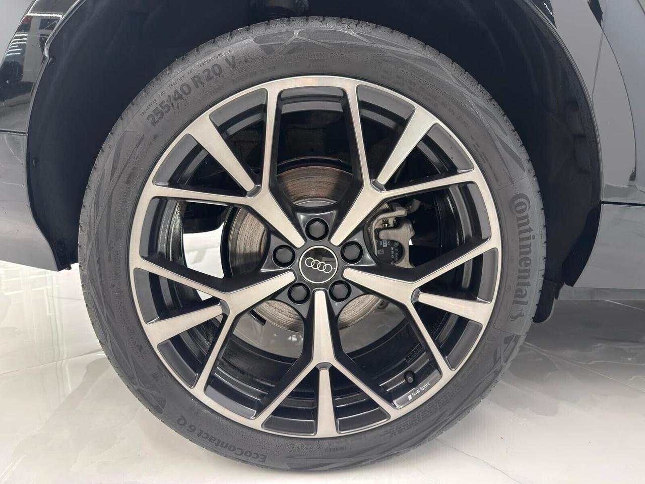 Audi Q3 TDI S tronic S-Line edition